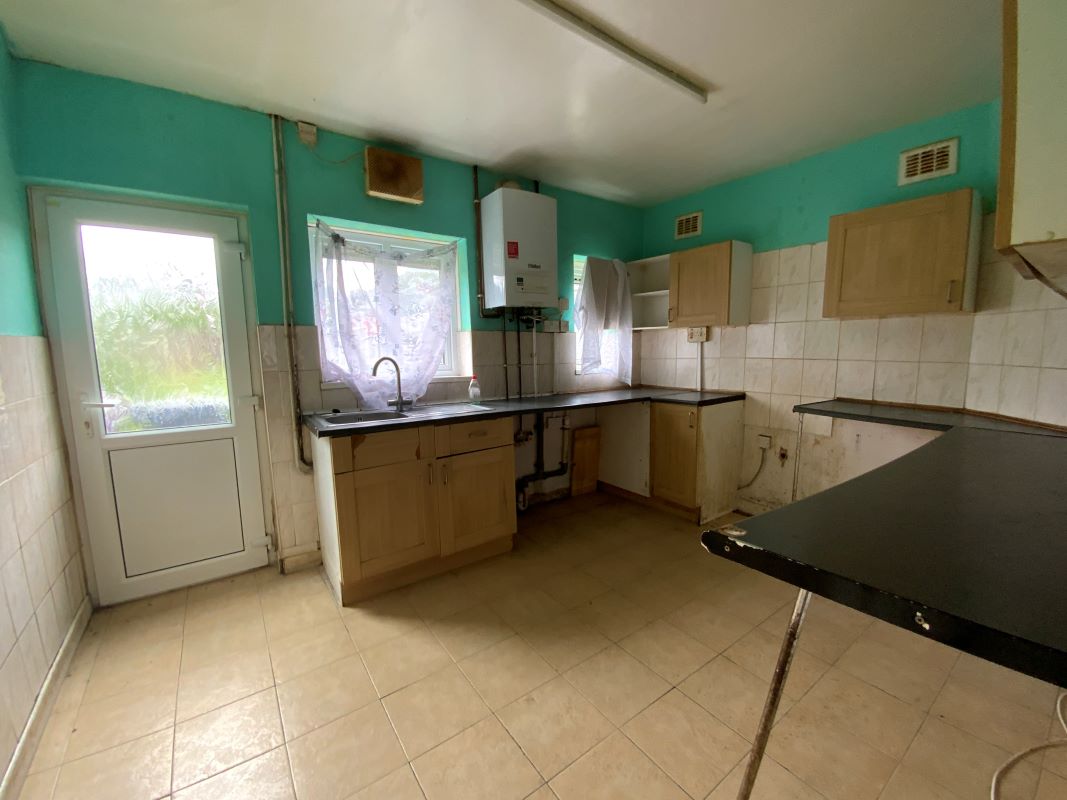 3 bedroom semi detached house in Wolverhampton