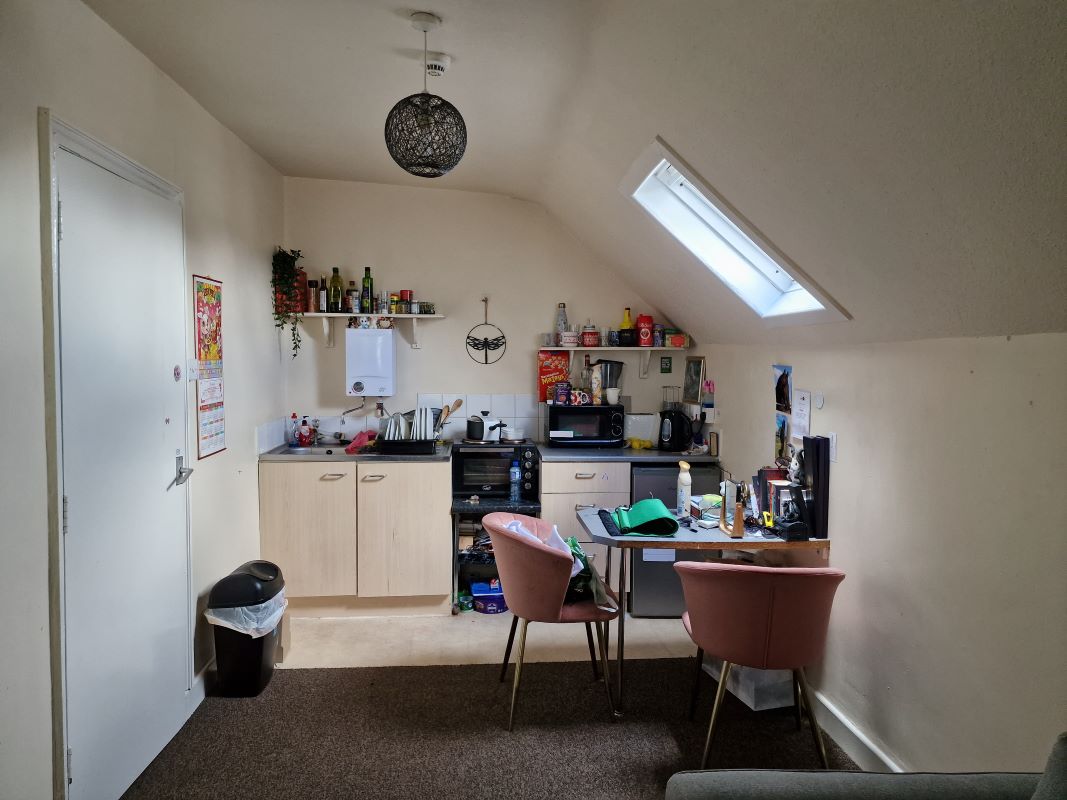 5 self contained flats in Wolverhampton