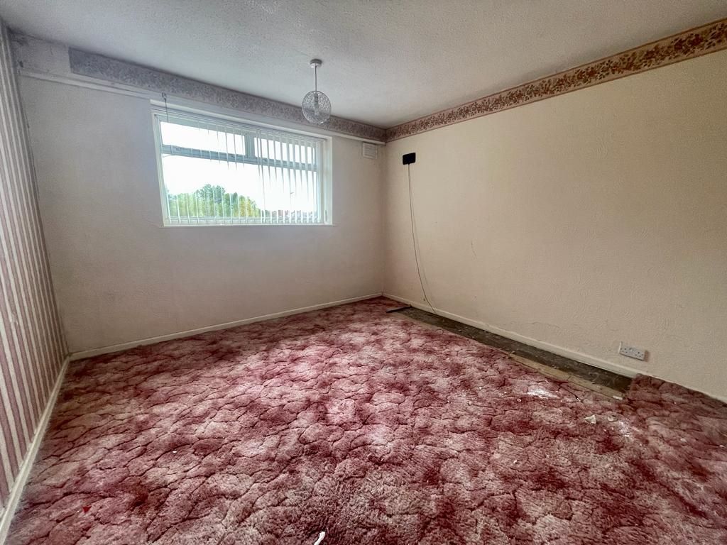 3 bedroom semi detached house in Wolverhampton