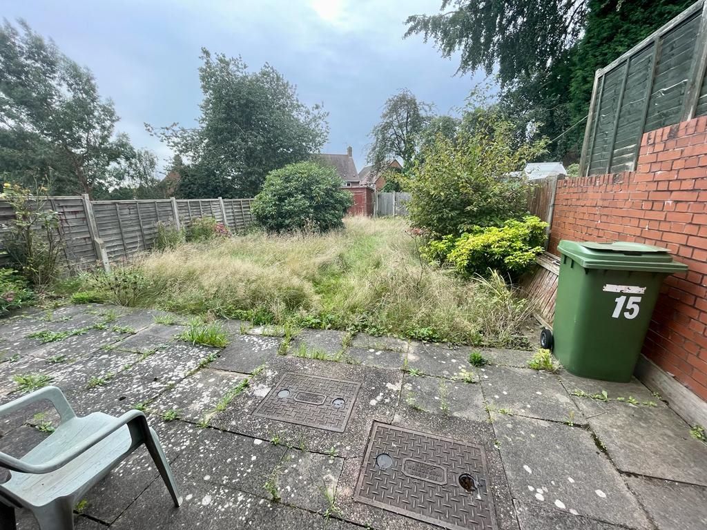 3 bedroom semi detached house in Wolverhampton