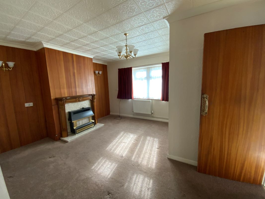 3 bedroom semi detached house in Wolverhampton
