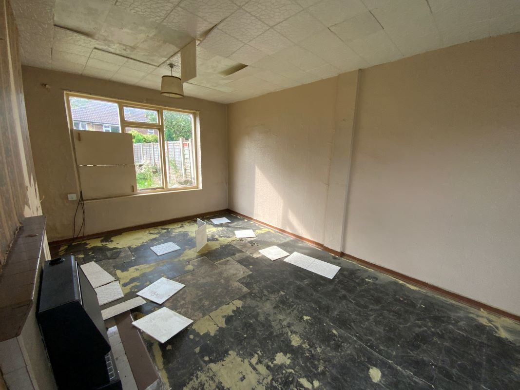 3 bedroom semi detached house in Stoke on Trent