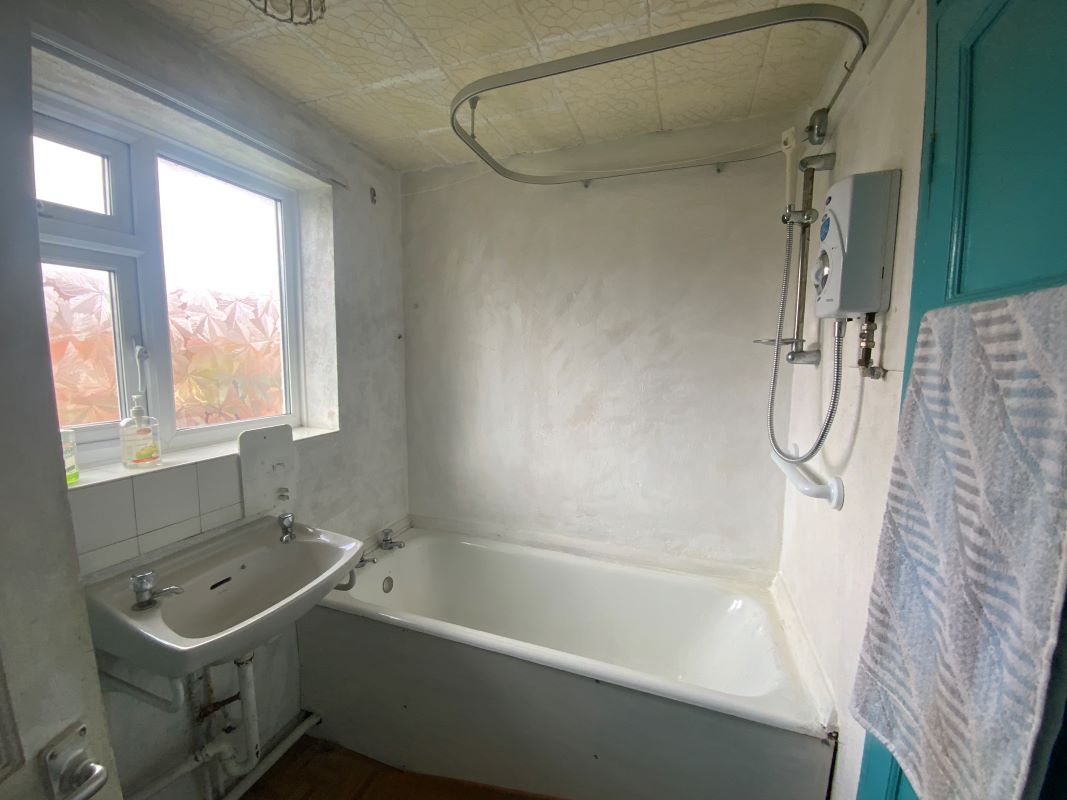 2 bedroom mid terraced house in Nuneaton
