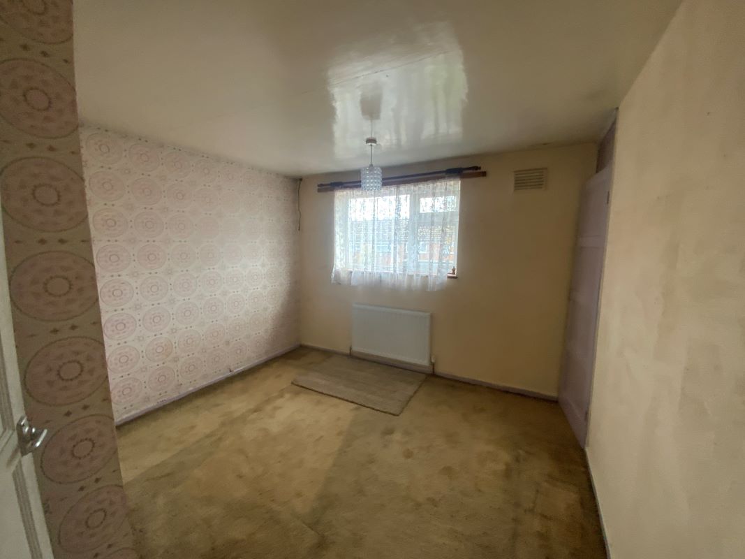 2 bedroom mid terraced house in Nuneaton