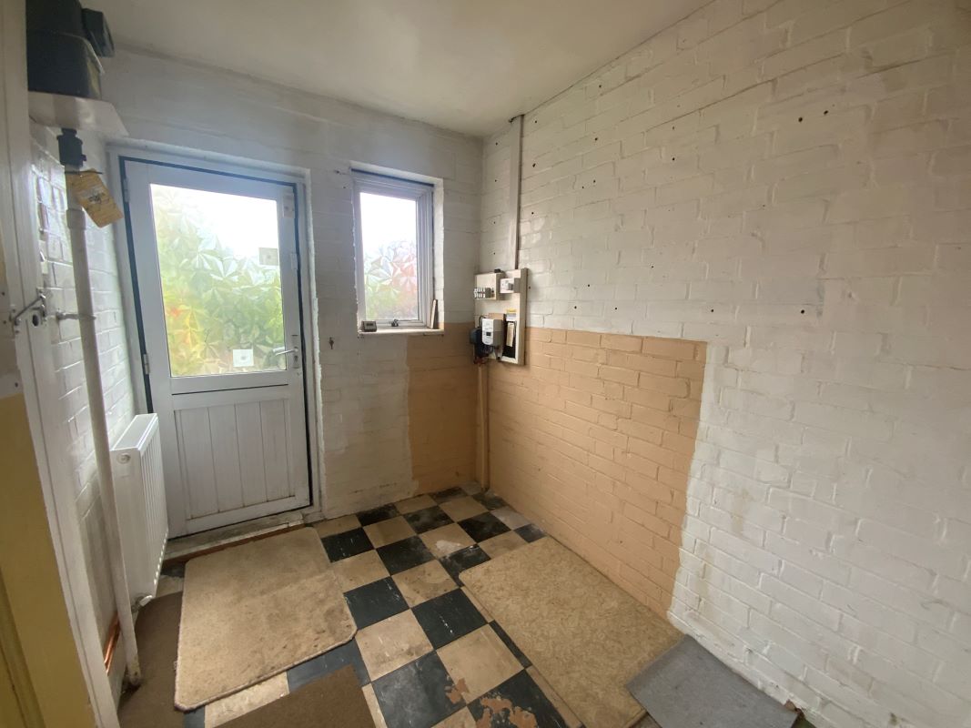 2 bedroom mid terraced house in Nuneaton