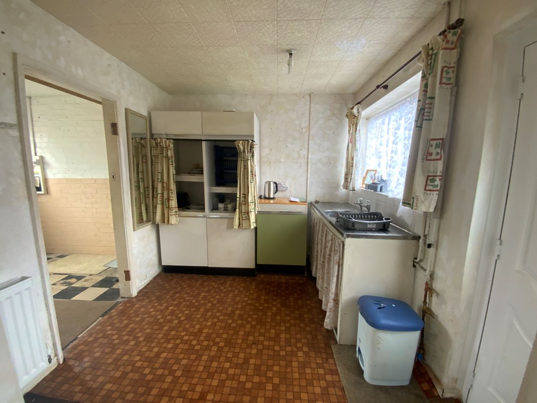 2 bedroom mid terraced house in Nuneaton