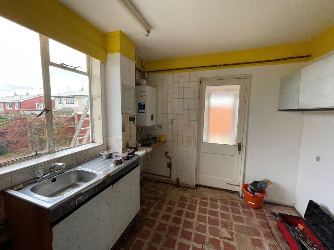 3 bedroom semi detached house in Wolverhampton