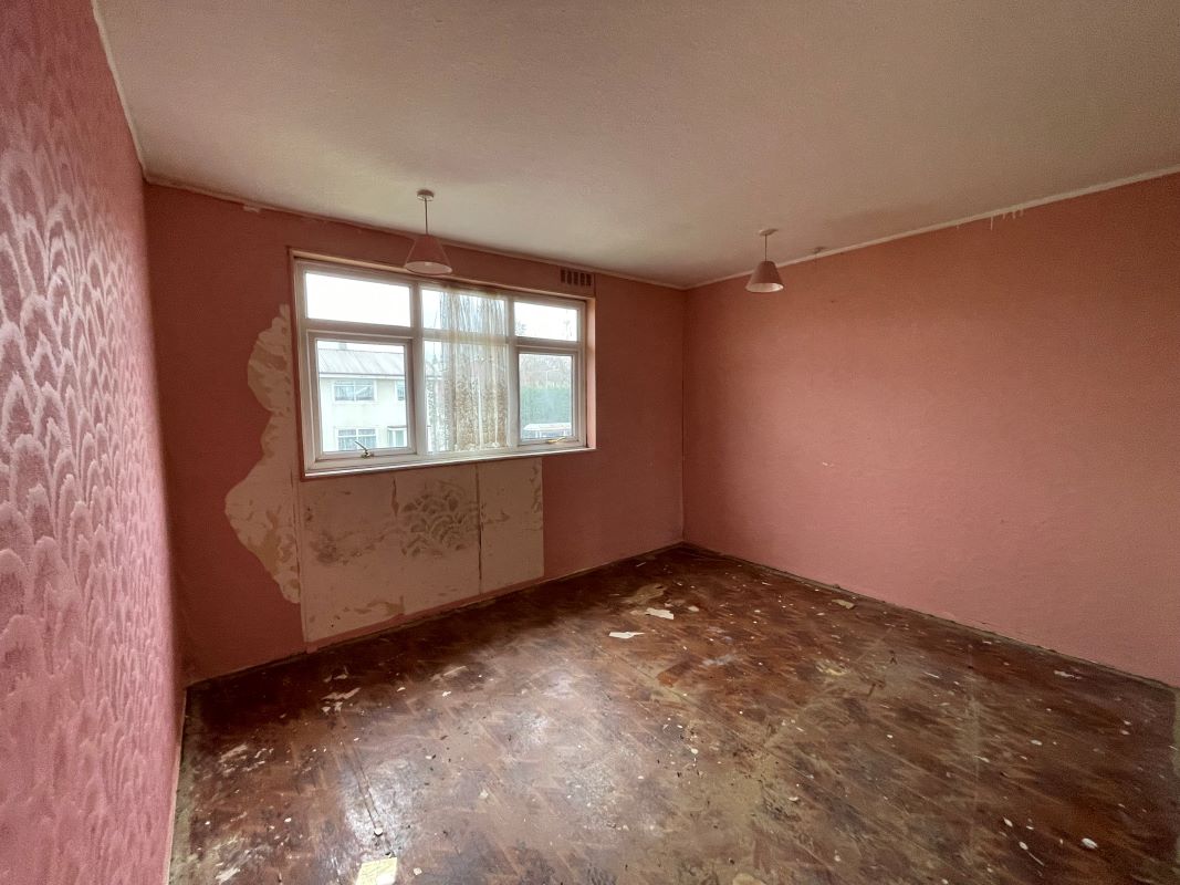 3 bedroom semi detached house in Wolverhampton