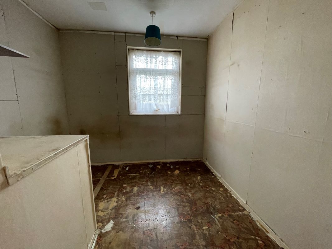 3 bedroom semi detached house in Wolverhampton