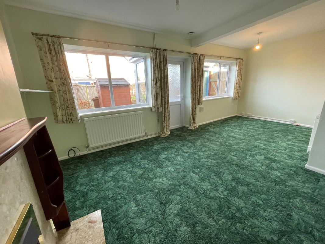 3 bedroom semi detached house in Stafford