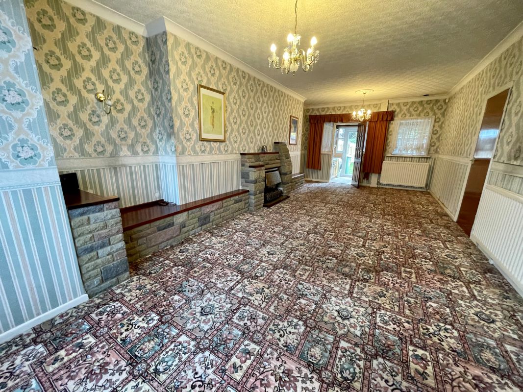 2 bedroom semi detached house in Willenhall