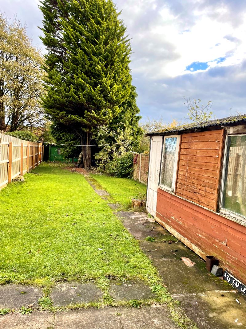 2 bedroom semi detached house in Willenhall