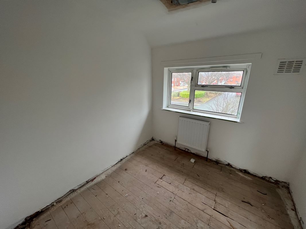 3 bedroom mid terraced house in Walsall