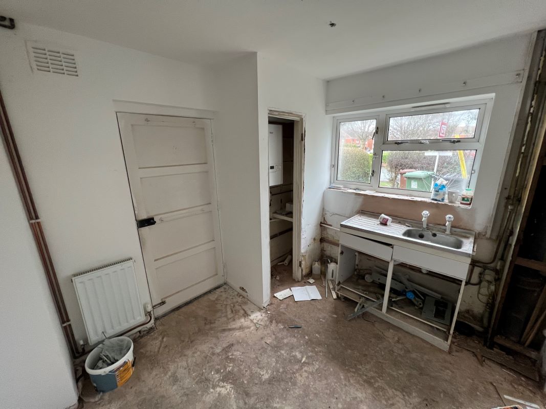 3 bedroom mid terraced house in Walsall