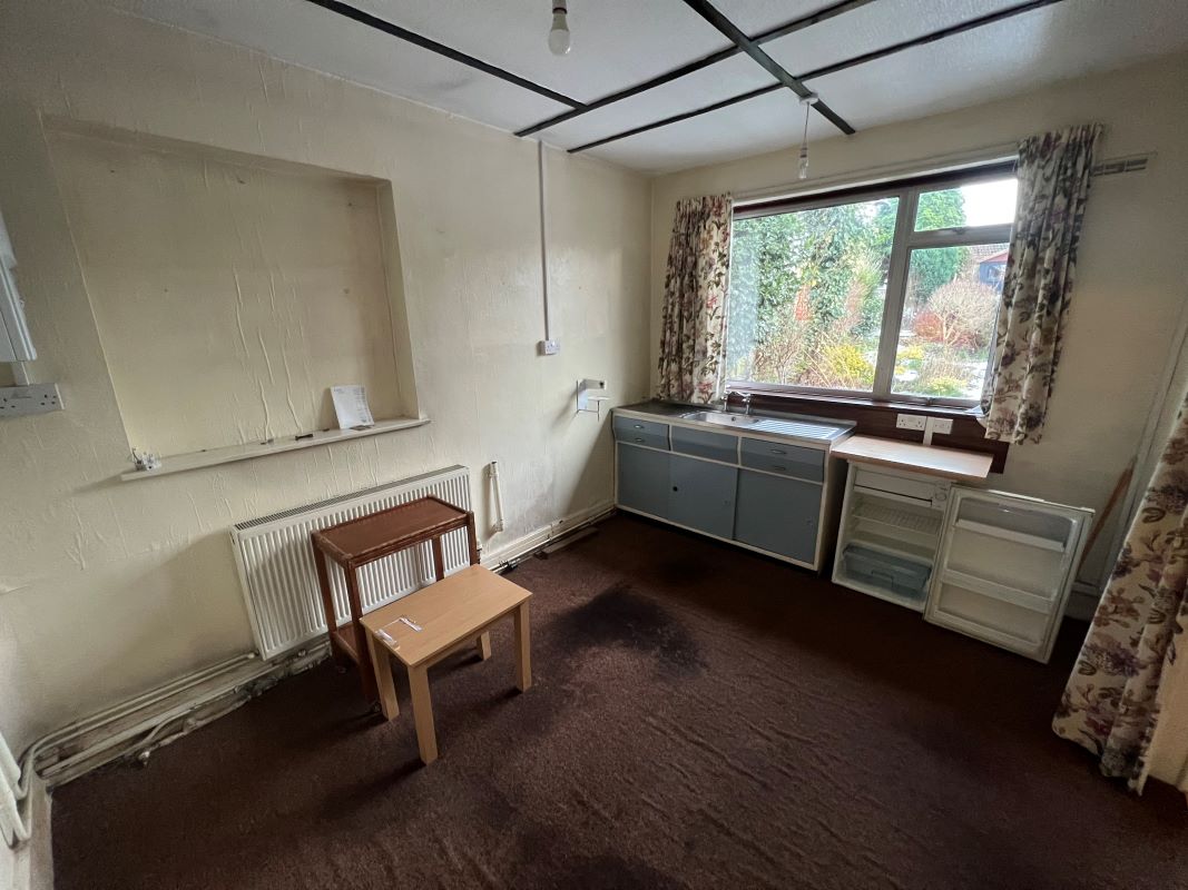 2 bedroom semi detached house in Coseley