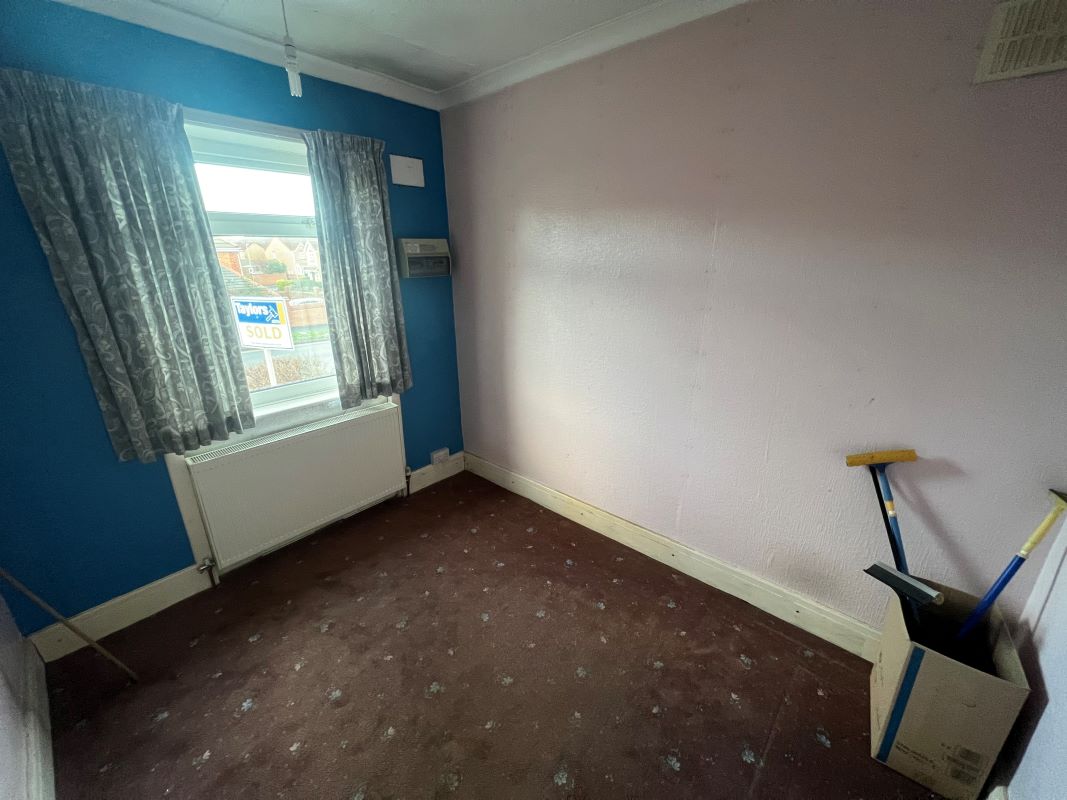 2 bedroom semi detached house in Coseley