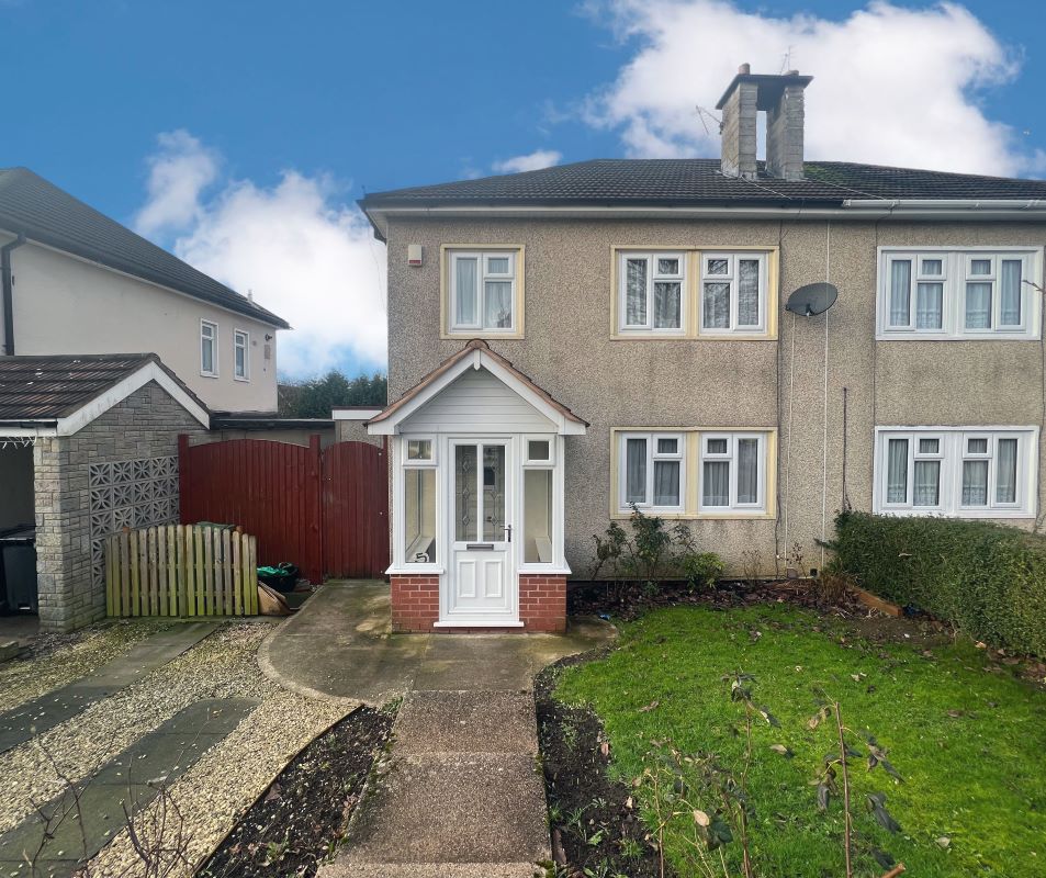 3 bedroom semi detached house in Dudley