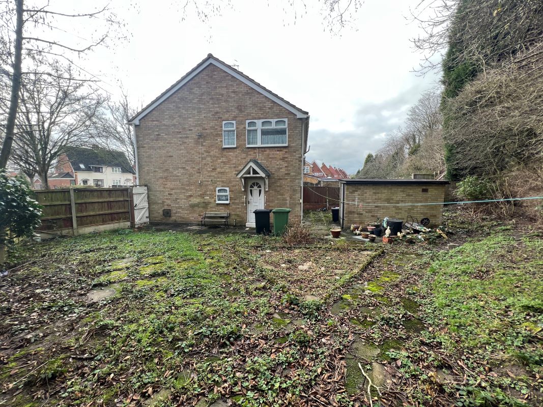3 bedroom semi detached house in Dudley