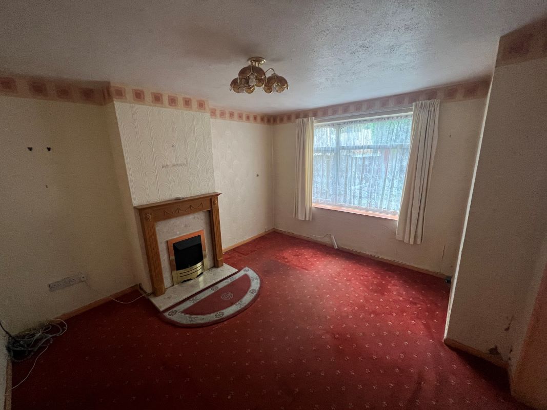 3 bedroom semi detached house in Dudley