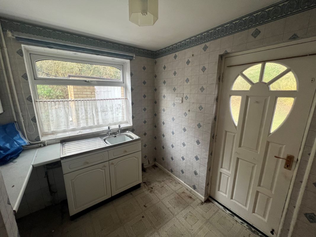 3 bedroom semi detached house in Dudley