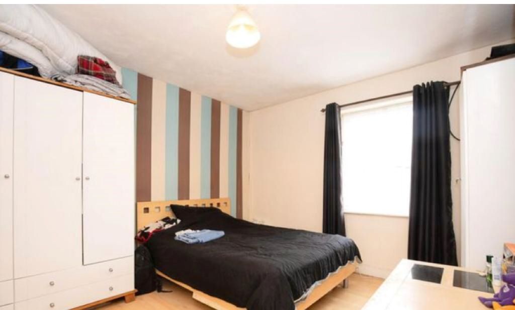 2 bedroom mid terraced house in Warwickshire