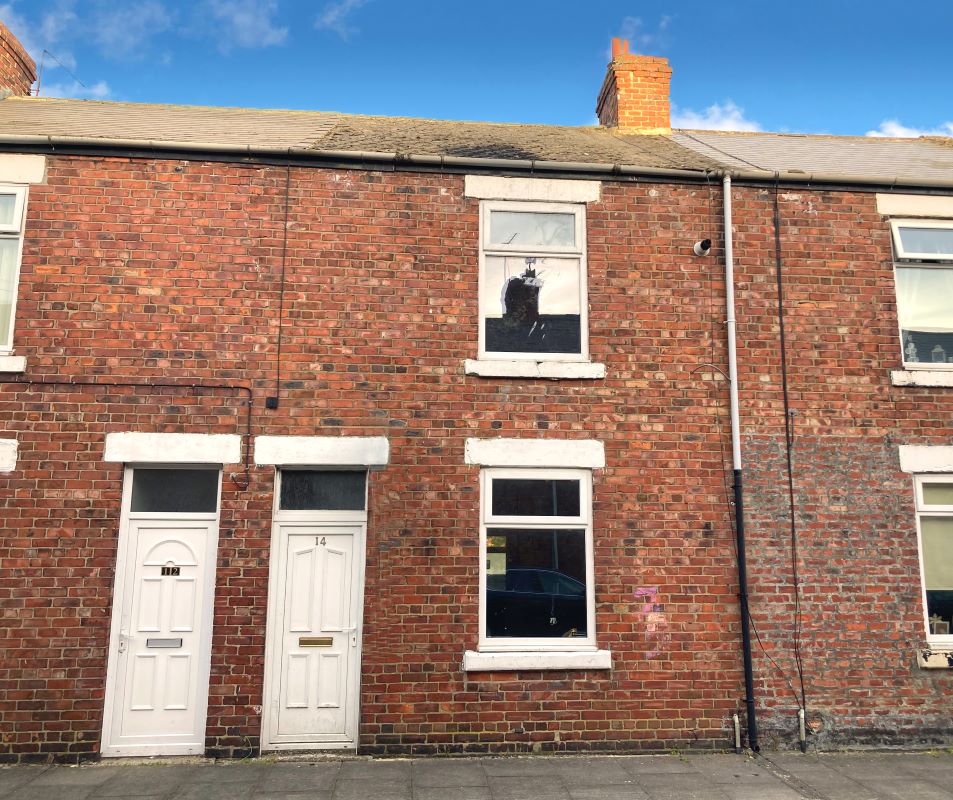 2 bedroom mid terraced house in County Durham