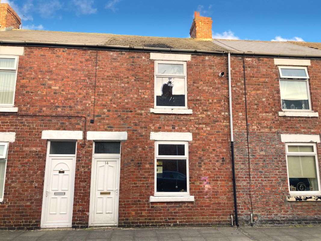 2 bedroom mid terraced house in County Durham