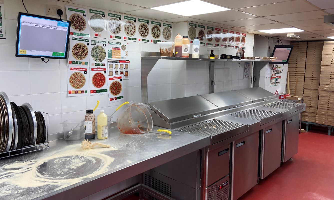 Freehold retail investment let to Papa Johns in Dudley
