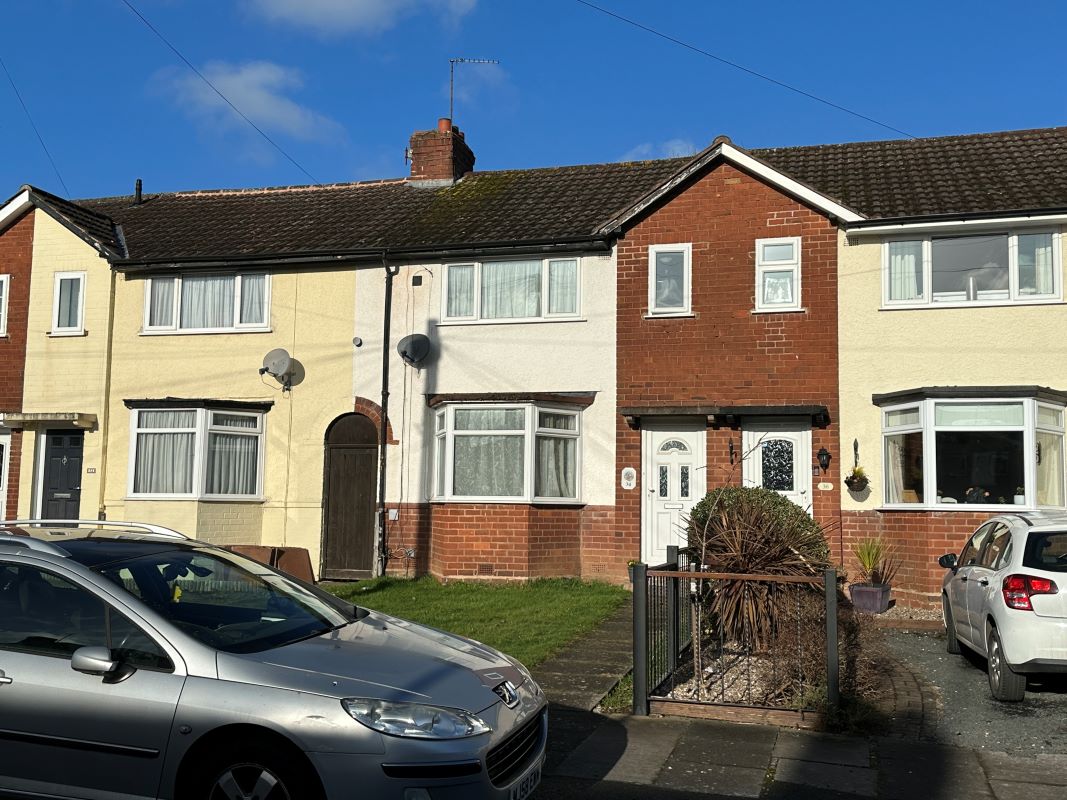 3 bedroom mid terraced house in Birmingham
