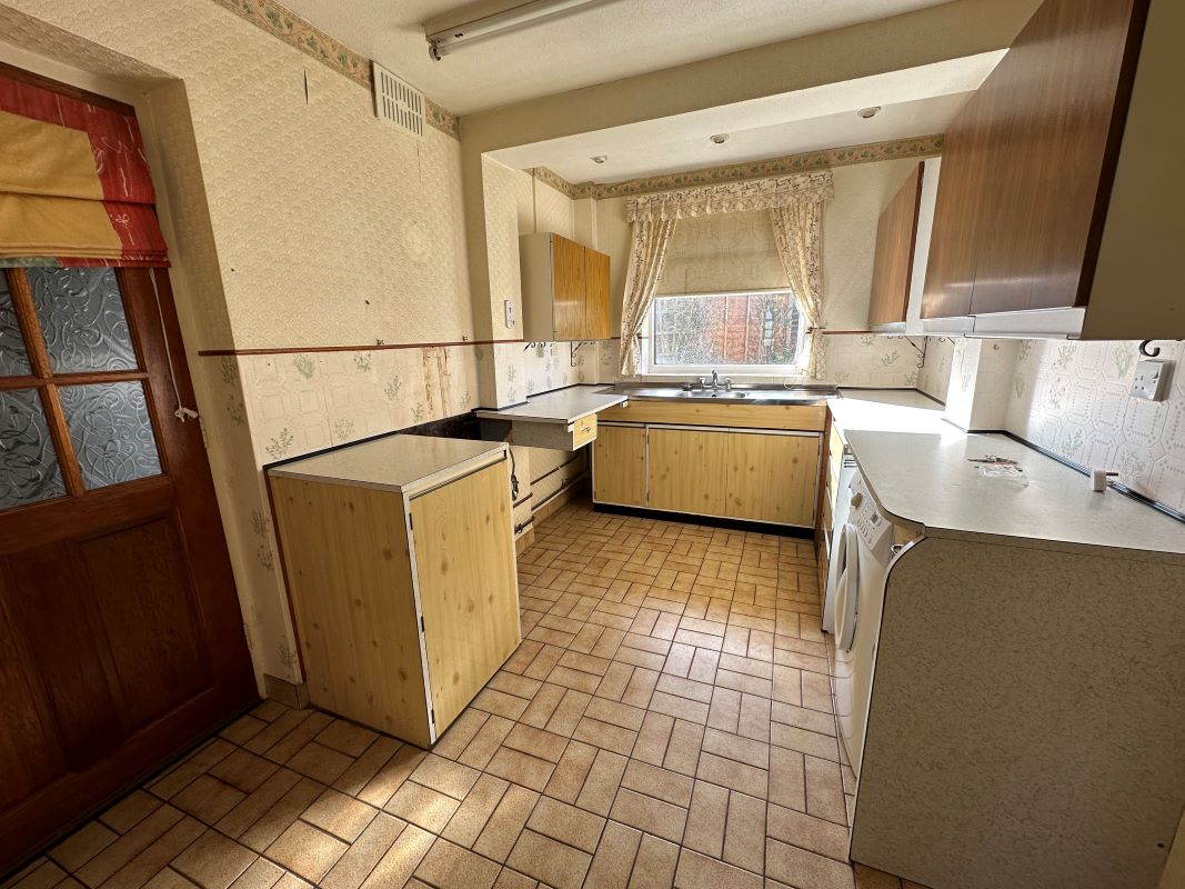 3 bedroom semi detached house in Wolverhampton 