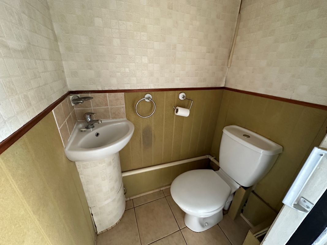 3 bedroom semi detached house in Wolverhampton 