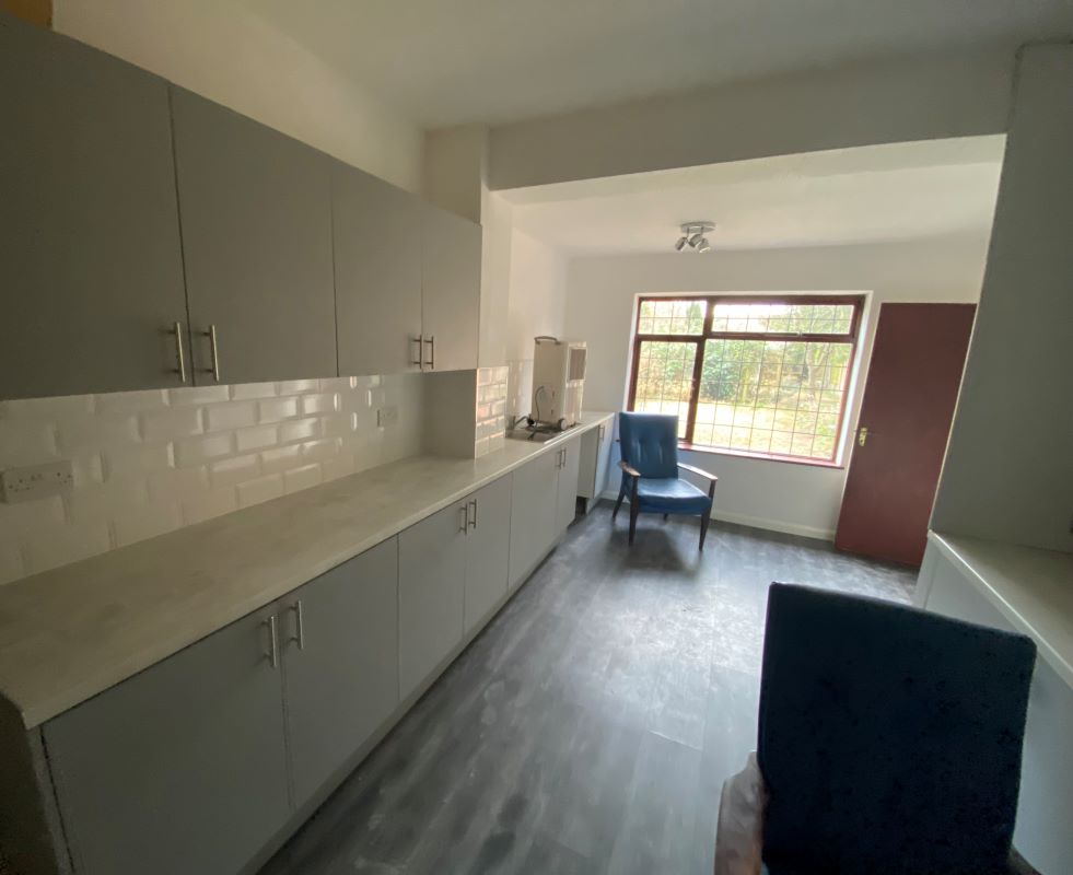 4 bedroom link detached house in Halesowen