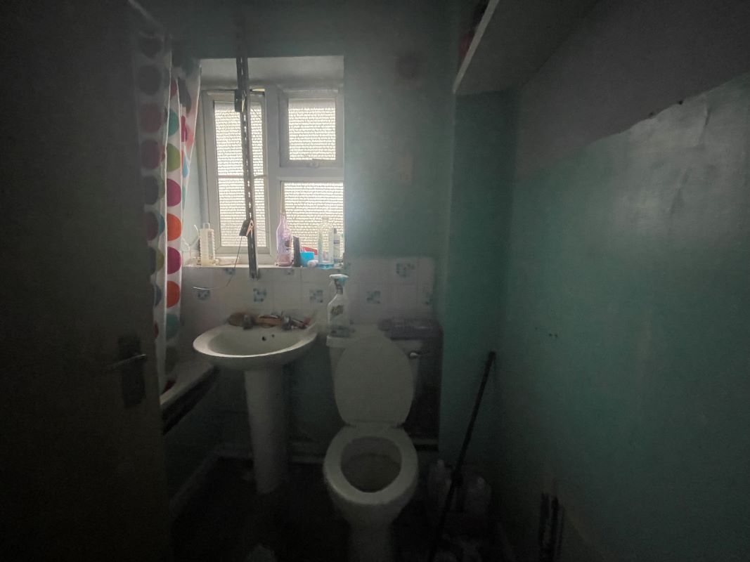 3 bedroom semi detached house in Walsall