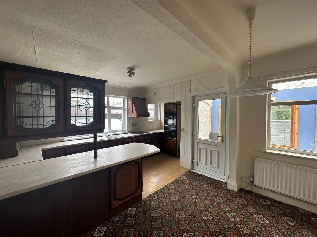 3 bedroom dormer bungalow in Wolverhampton