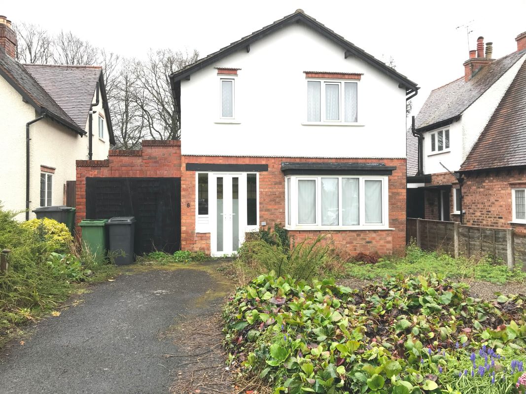 3 bedroom detached house in Penn Fields 