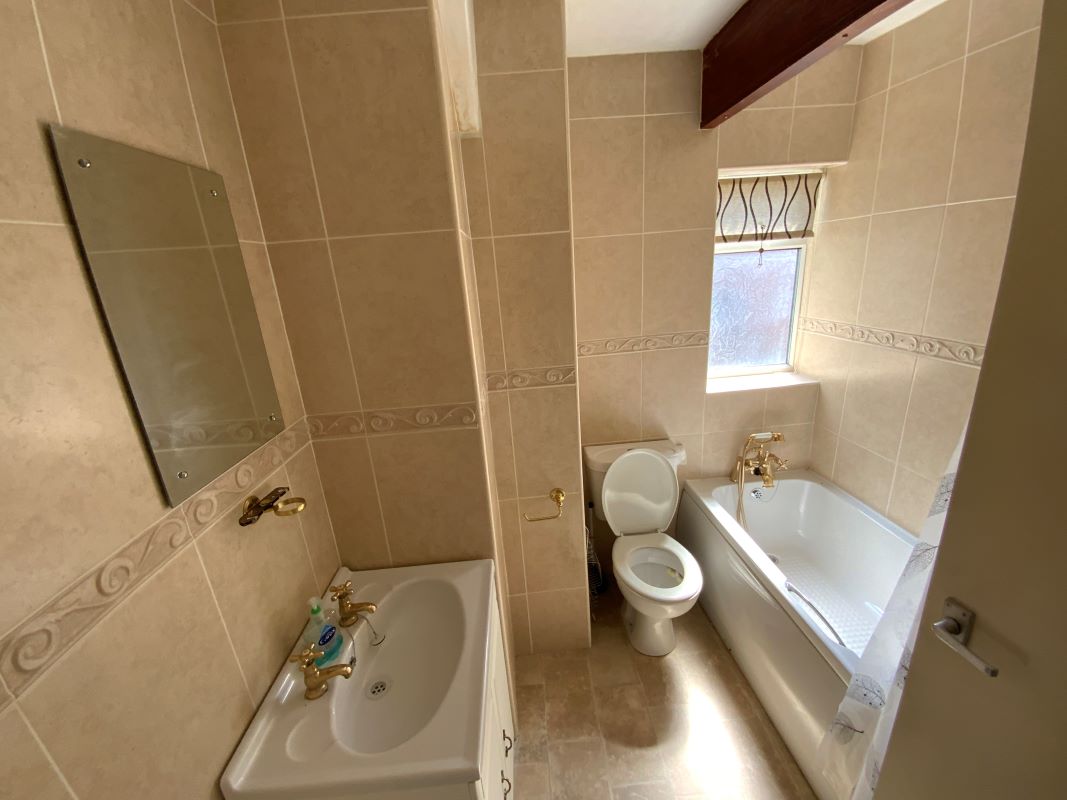 3 bedroom semi detached house in Walsall