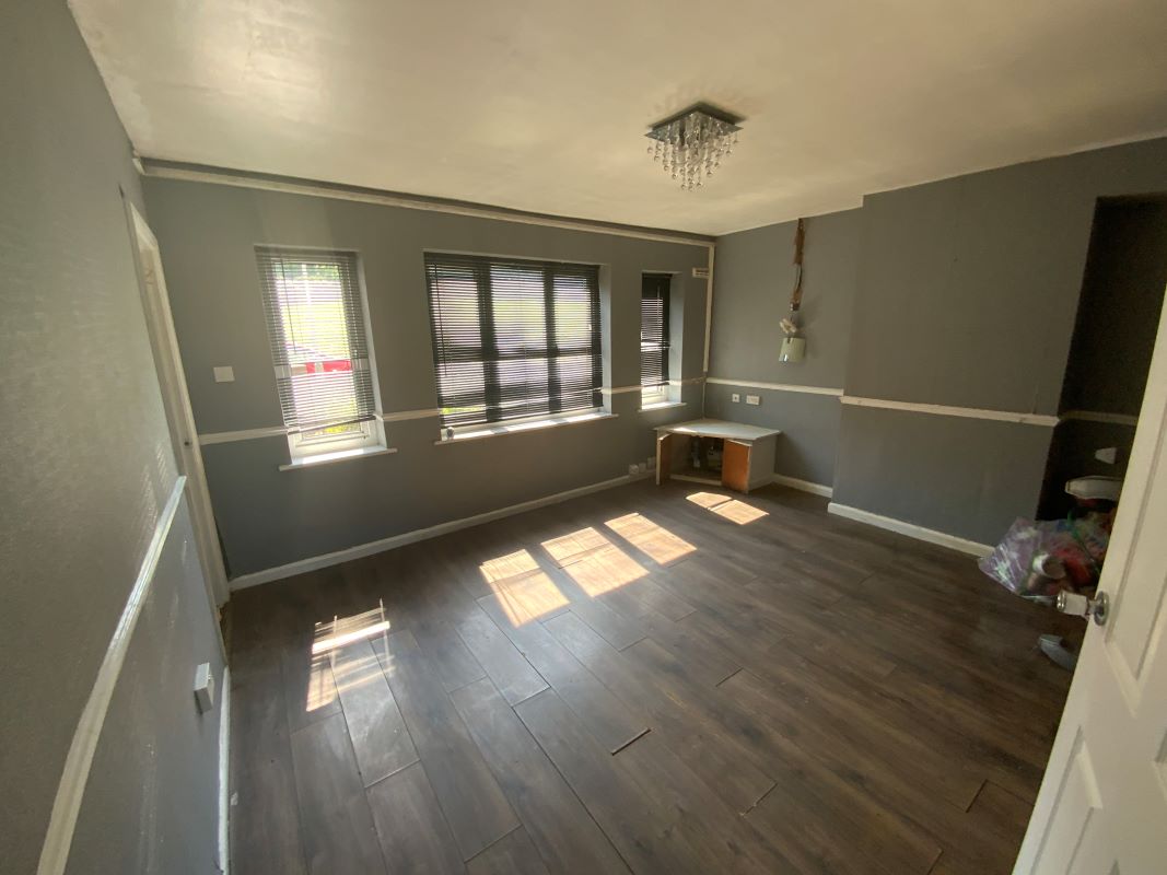 3 bedroom end terraced house in Wolverhampton