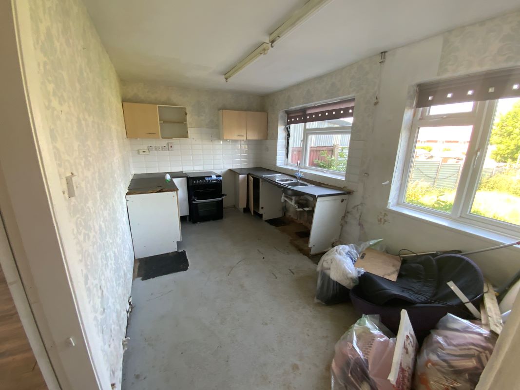 3 bedroom end terraced house in Wolverhampton