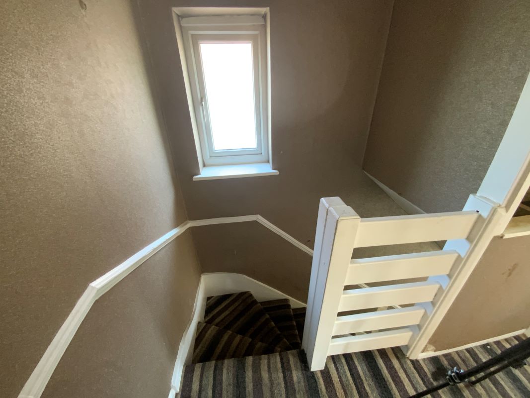 3 bedroom end terraced house in Wolverhampton
