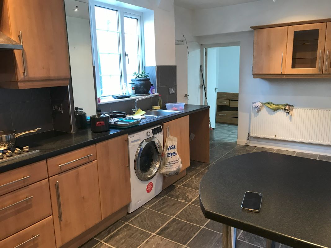 5 bedroom detached house in Dudley