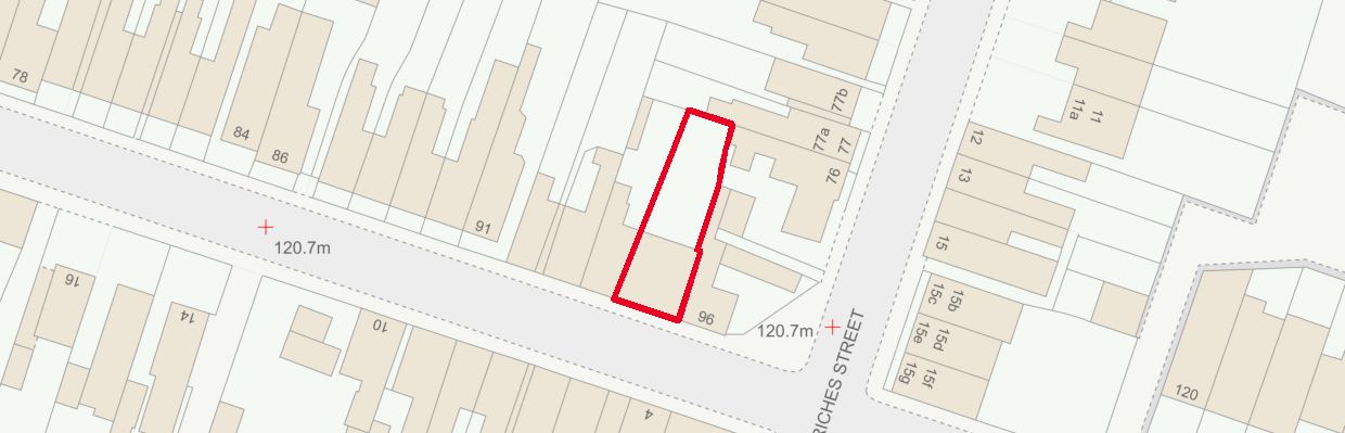 3 bedroom mid terraced house in Wolverhampton