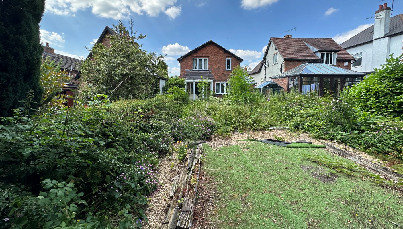 3 bedroom detached house in Wolverhampton