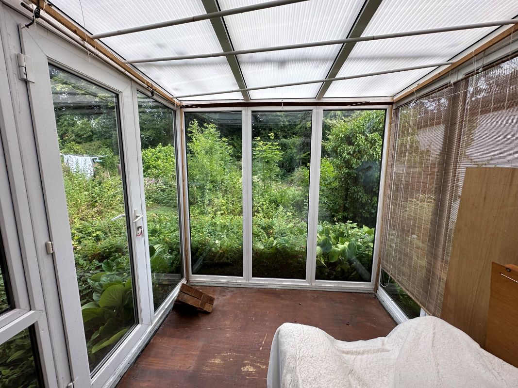 3 bedroom detached house in Wolverhampton