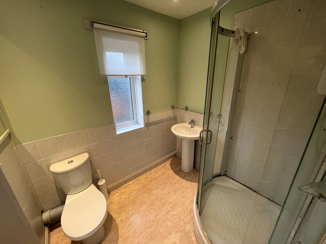 3 bedroom semi detached house in Dudley