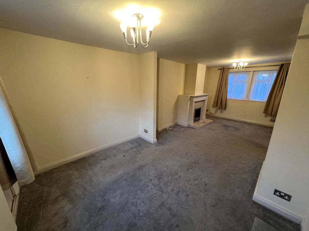 3 bedroom semi detached house in Dudley
