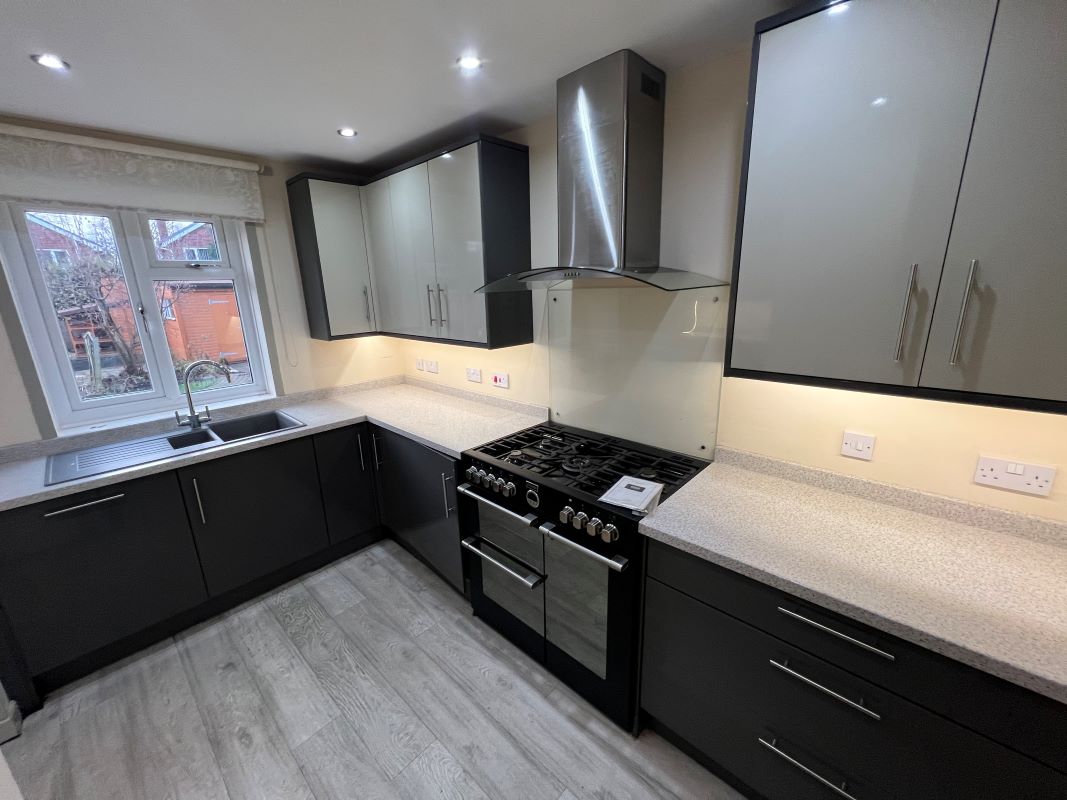 3 bedroom semi detached house in Dudley