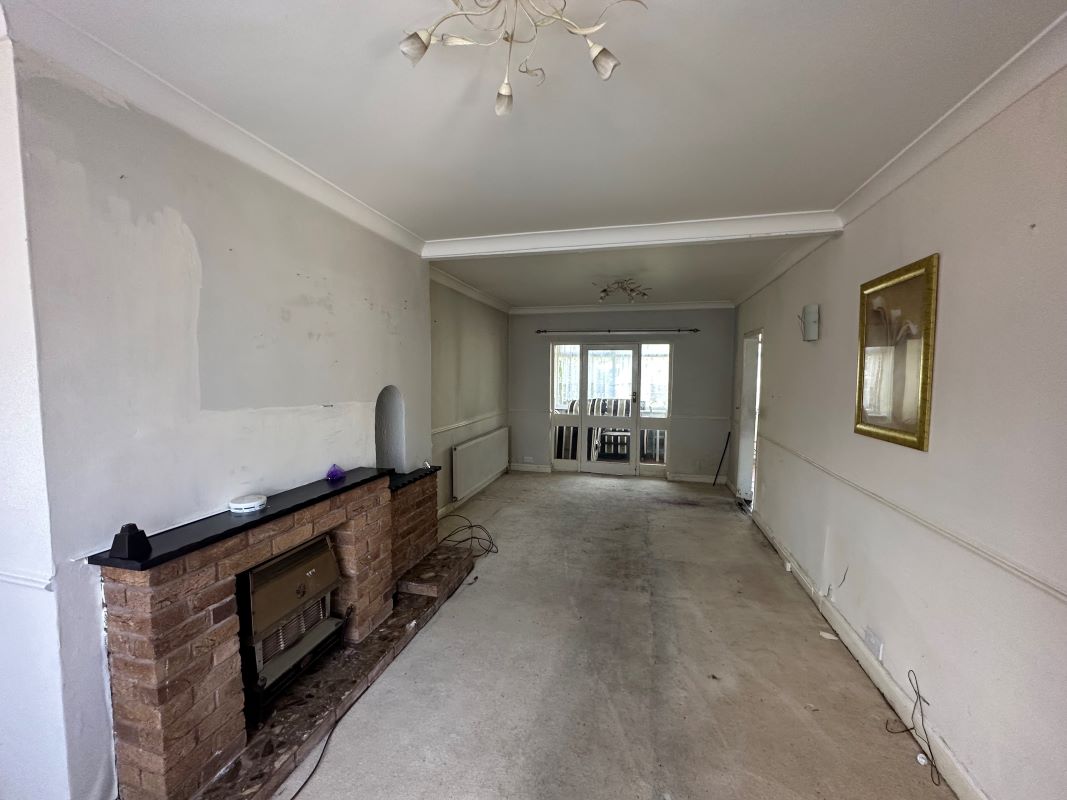 3 bedroom semi detached house in Wolverhampton