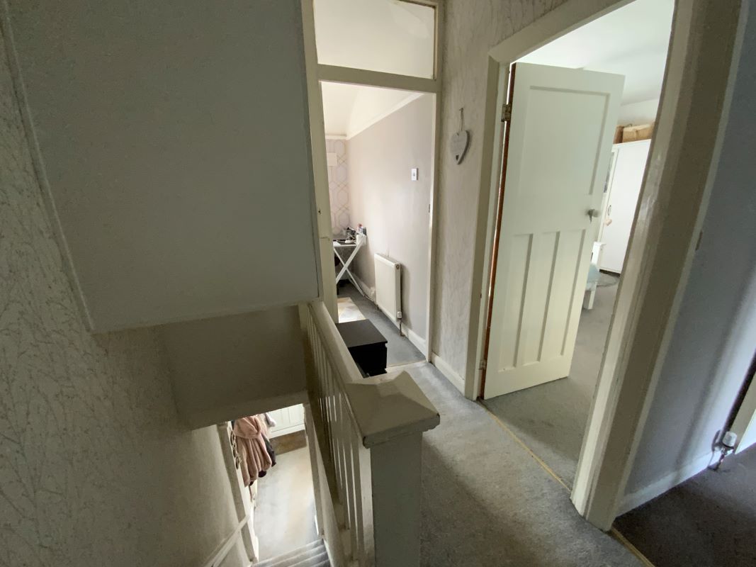 3 bedroom mid terraced house in Birmingham
