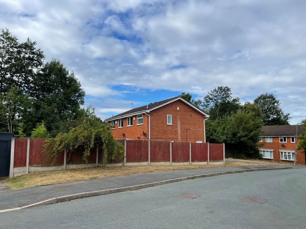 2 bedroom semi detached house in Stafford