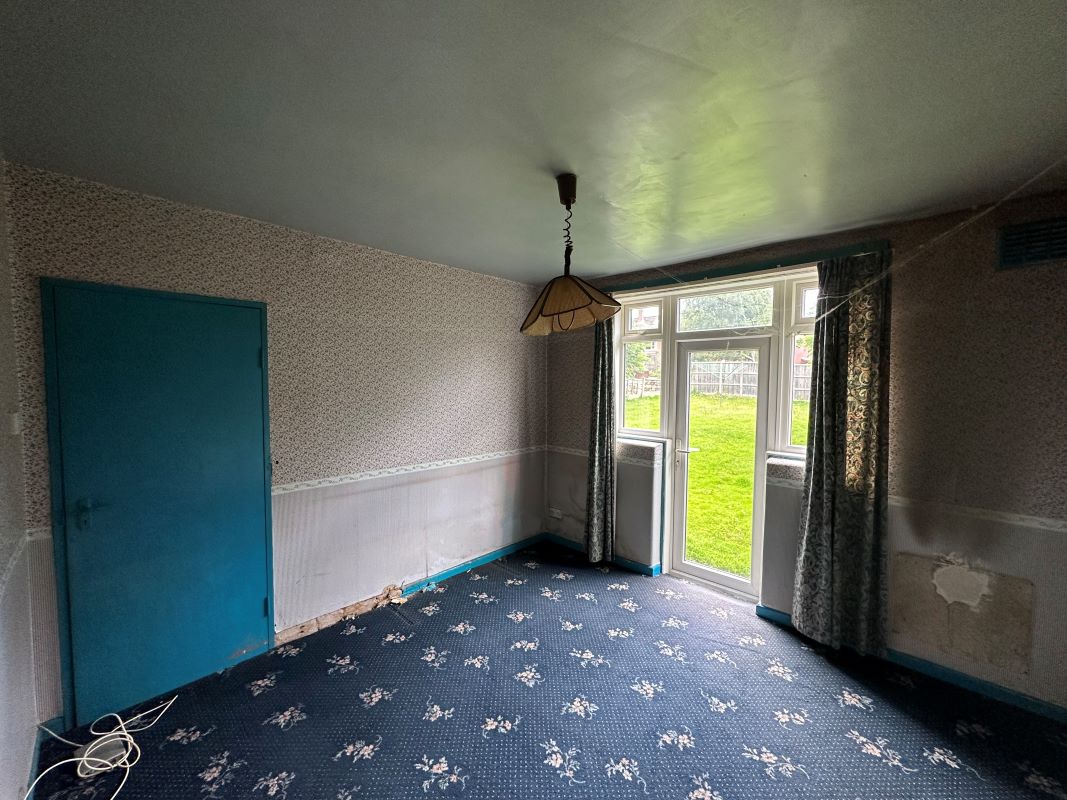 3 bedroom semi detached house in Warrington